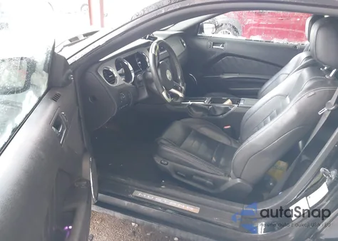 2011 Ford Mustang V6 Premium z USA, uszkodzony, nr VIN 1ZVBP8AM8B5152230